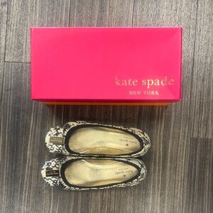 Kate Spade Black and Cream Snakeskin Flats